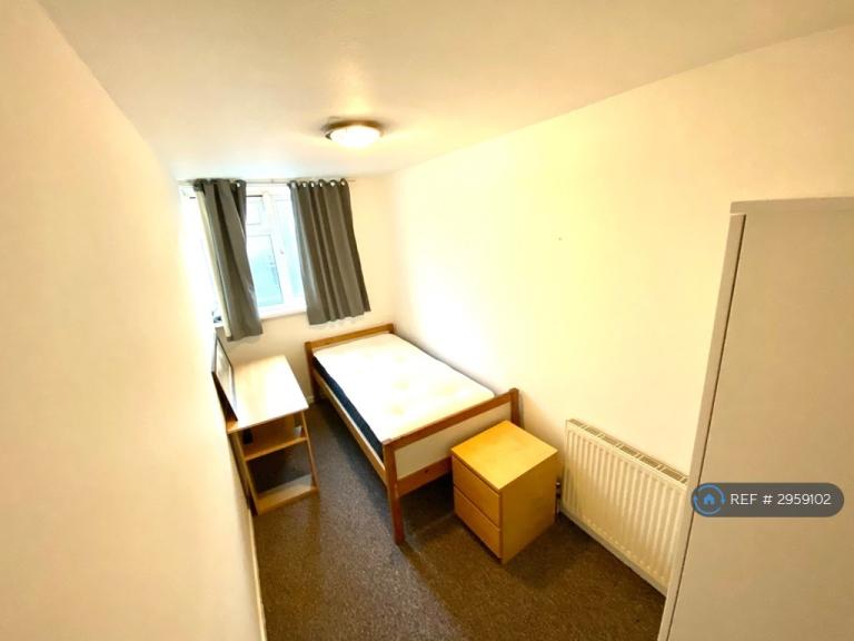House Abbotsbury Close in Greater London