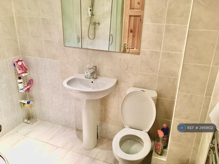 House Abbotsbury Close in Greater London