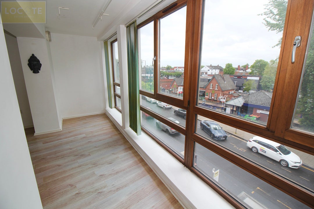 Flat Flixton Road in Trafford