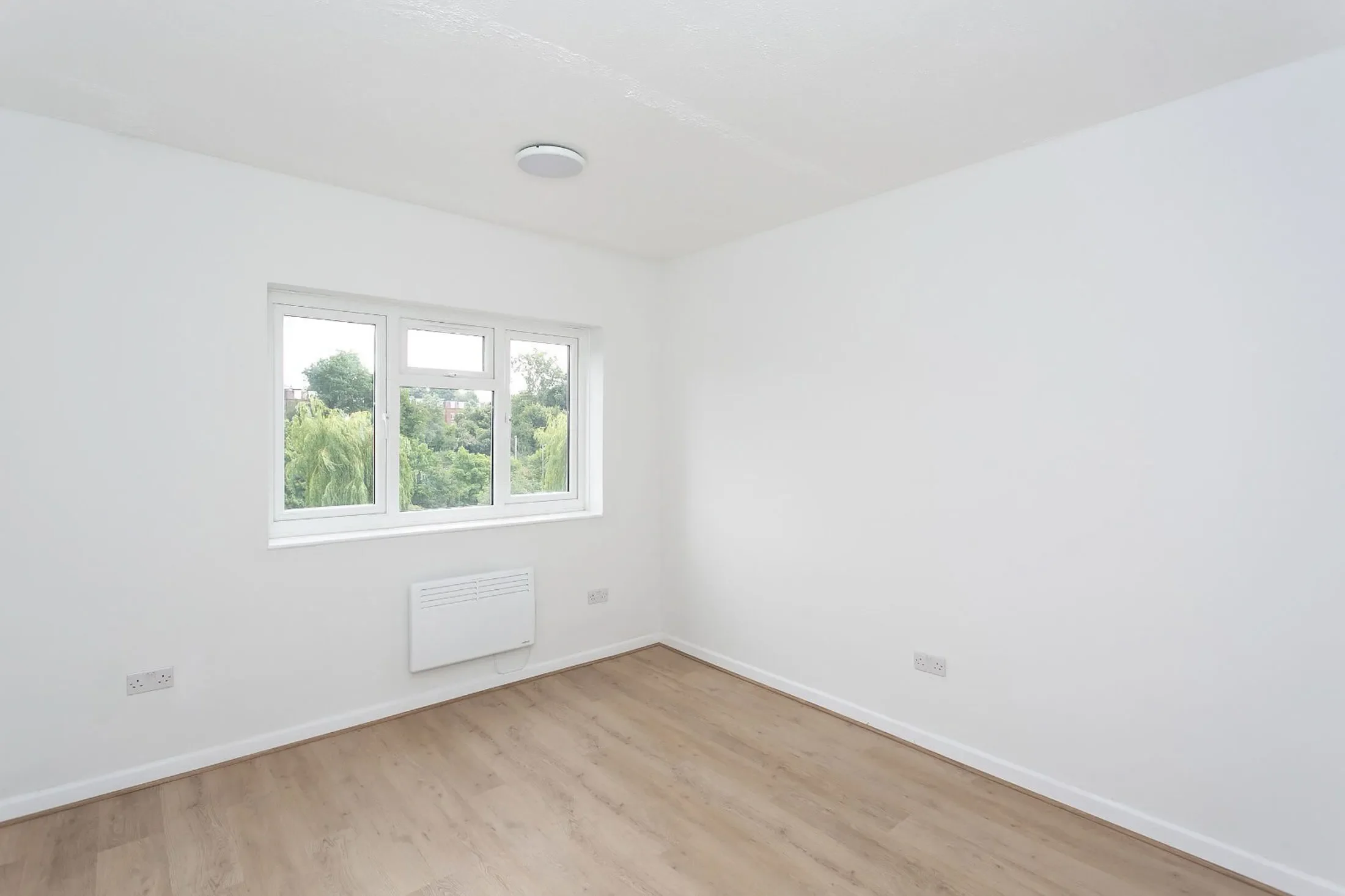 Flat Watling Street in Hertsmere