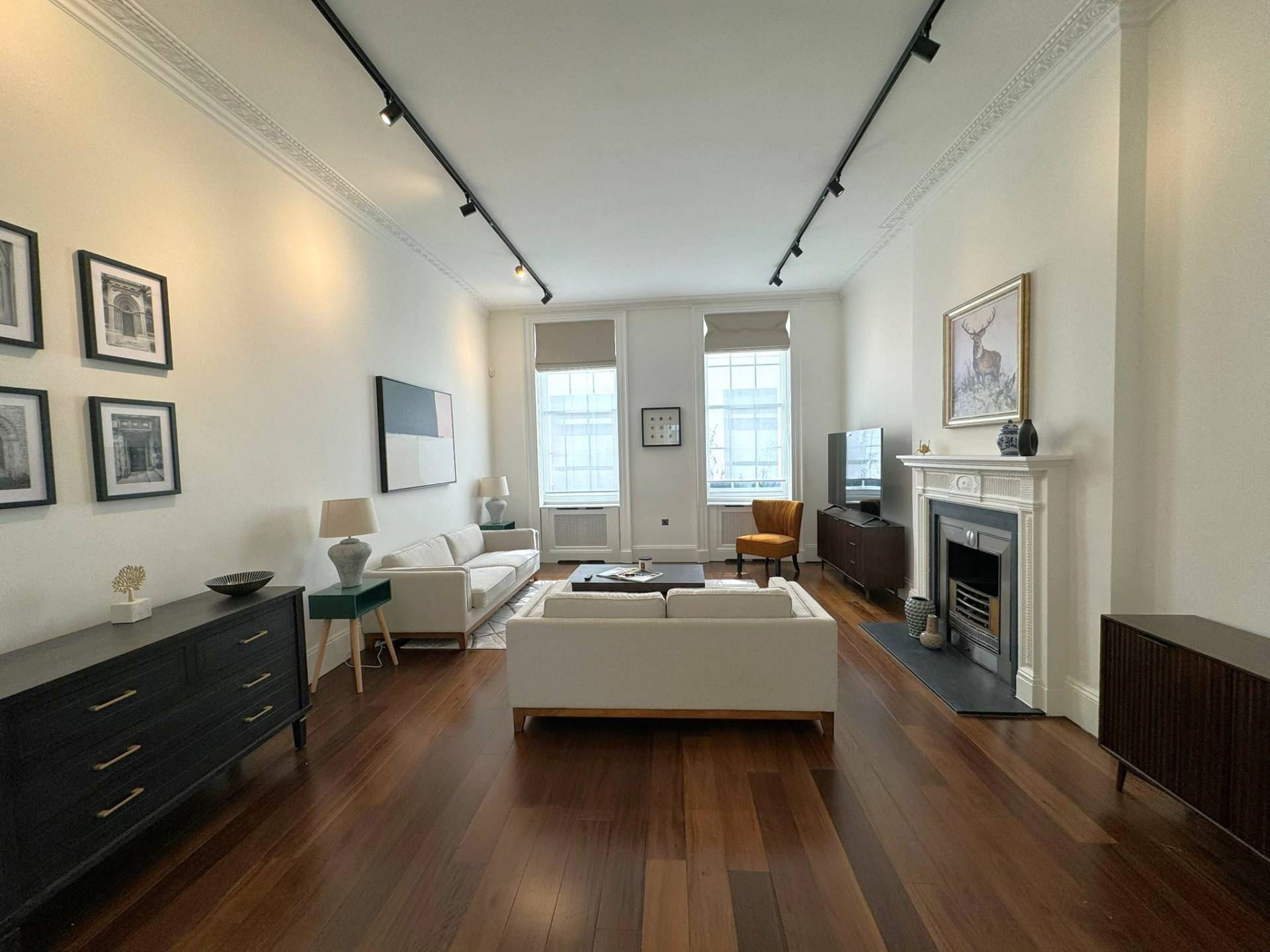 Flat Halkin Street in City of Westminster