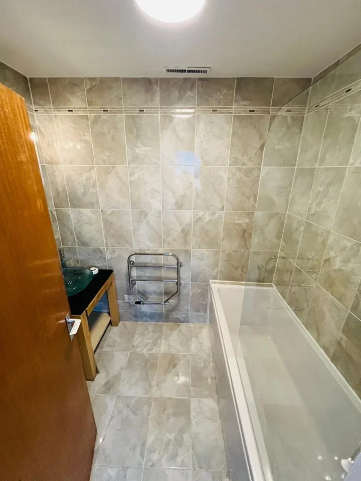 Room Leeward Gardens in Greater London