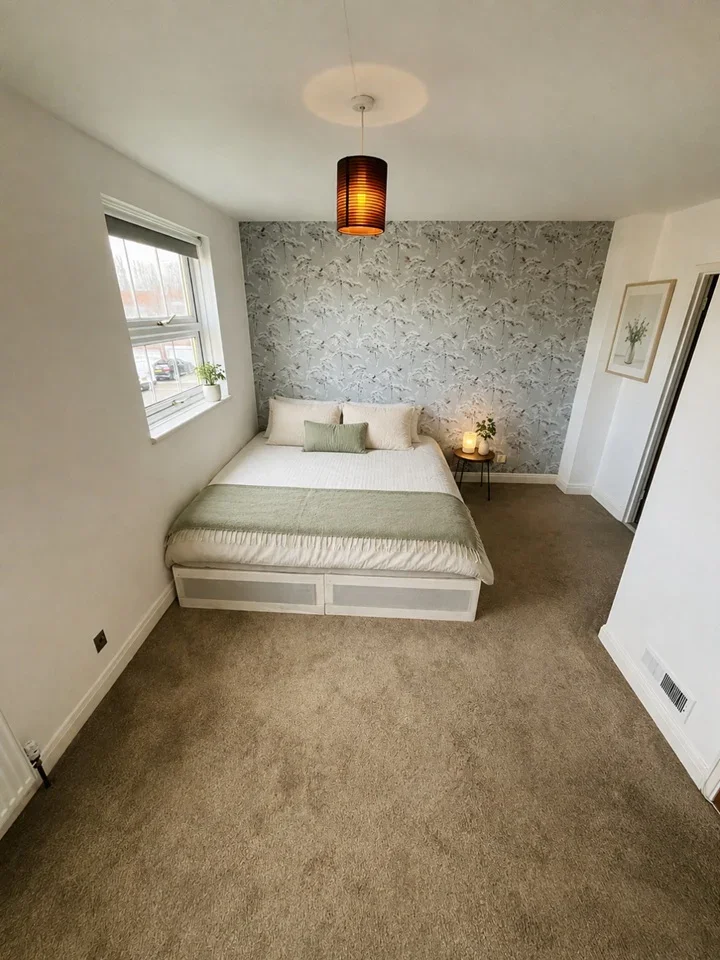 Room Leeward Gardens in Greater London