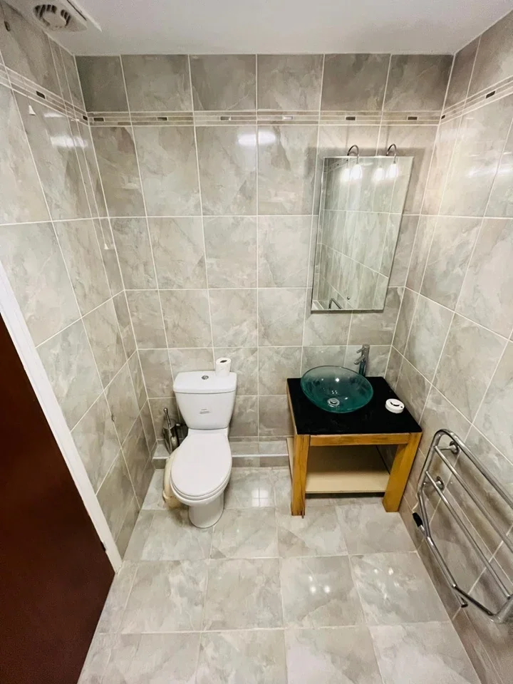 Room Leeward Gardens in Greater London