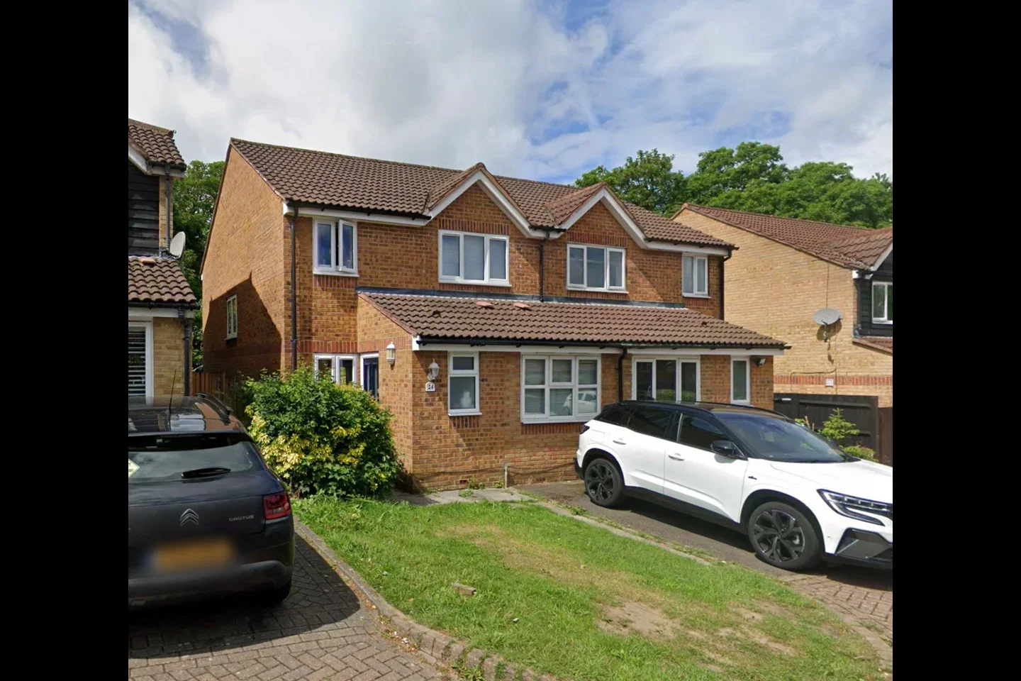 House Dunnymans Road in Reigate and Banstead