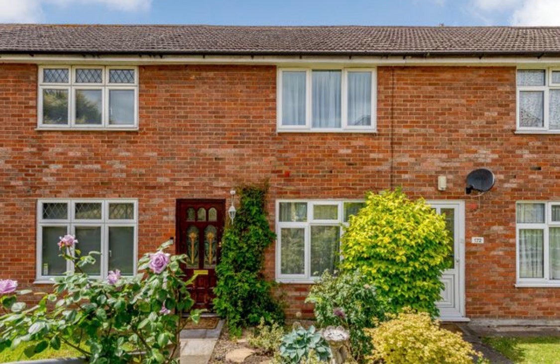 House Colin Gardens in Greater London