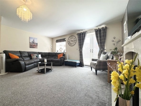 House Welby Close in Tadpole Garden Village