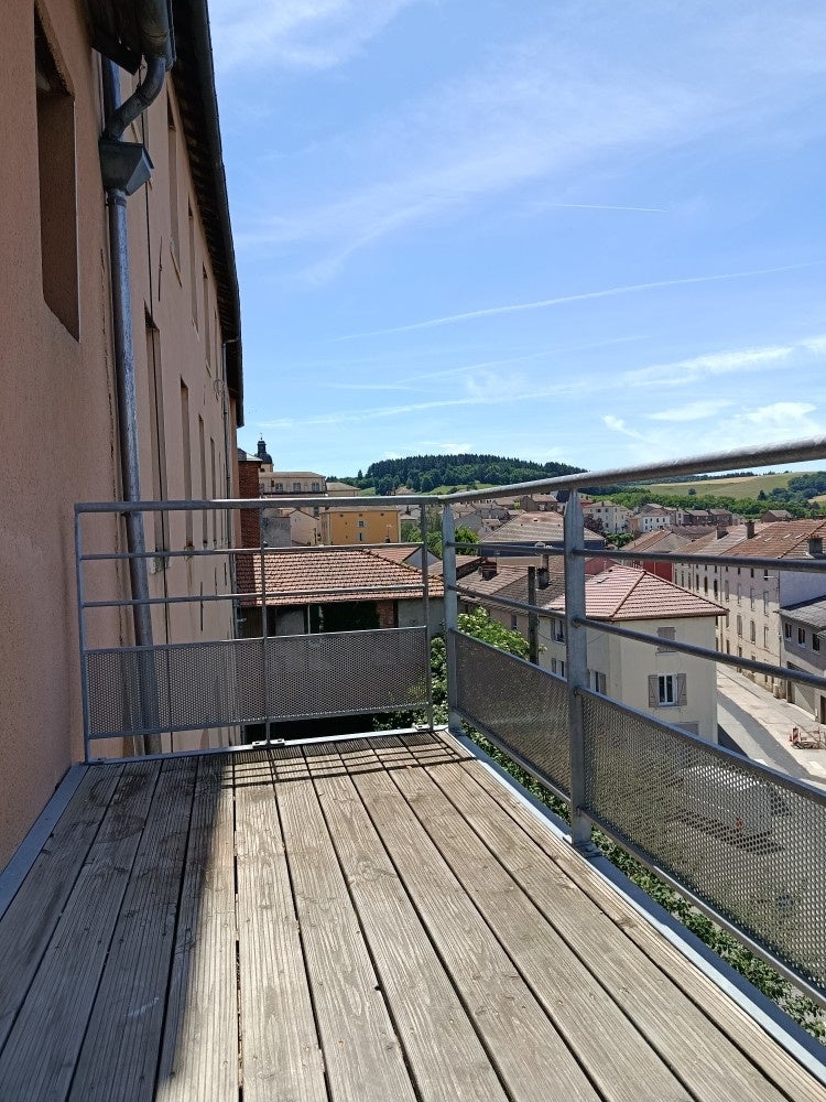 Appartement Rue du 8 Mai 1945 à Amplepuis