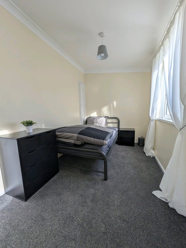 Room Tairfelin in Bridgend