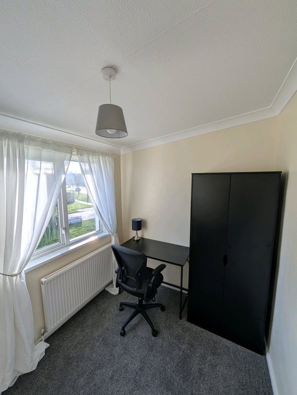 Room Tairfelin in Bridgend