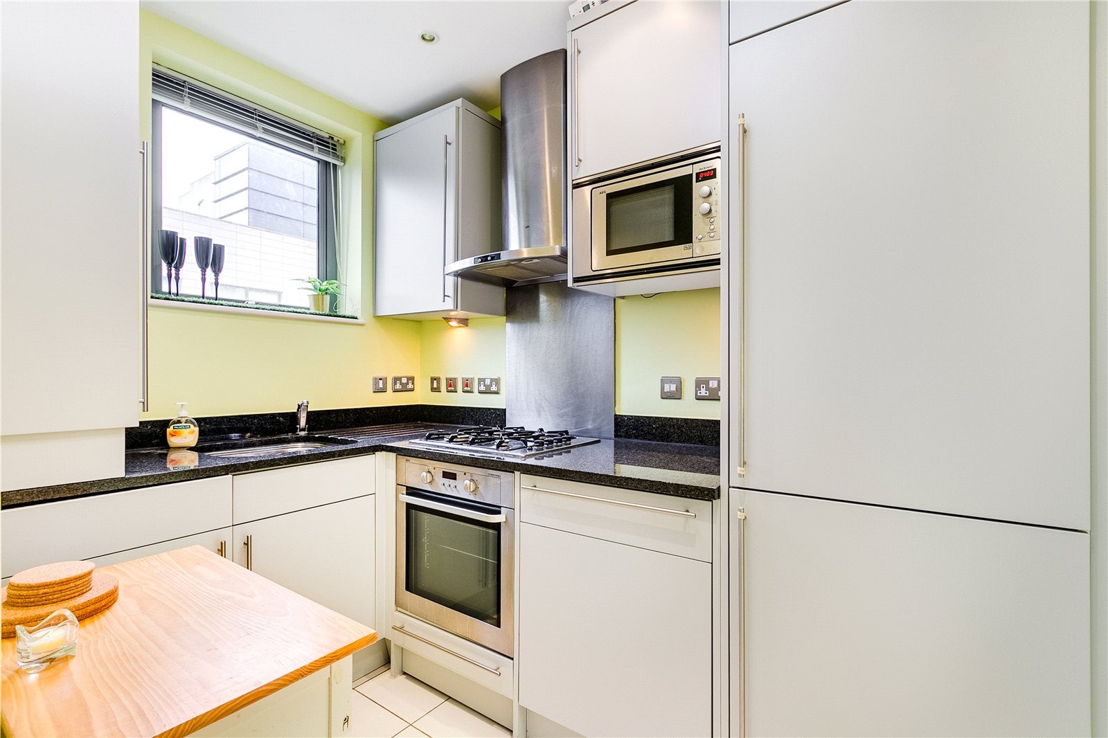 Flat Guildhouse Street in City of Westminster