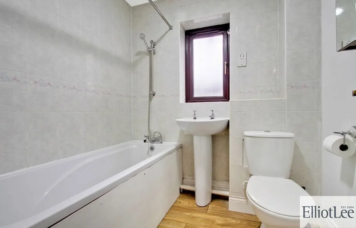 House Greenacre Close in Greater London