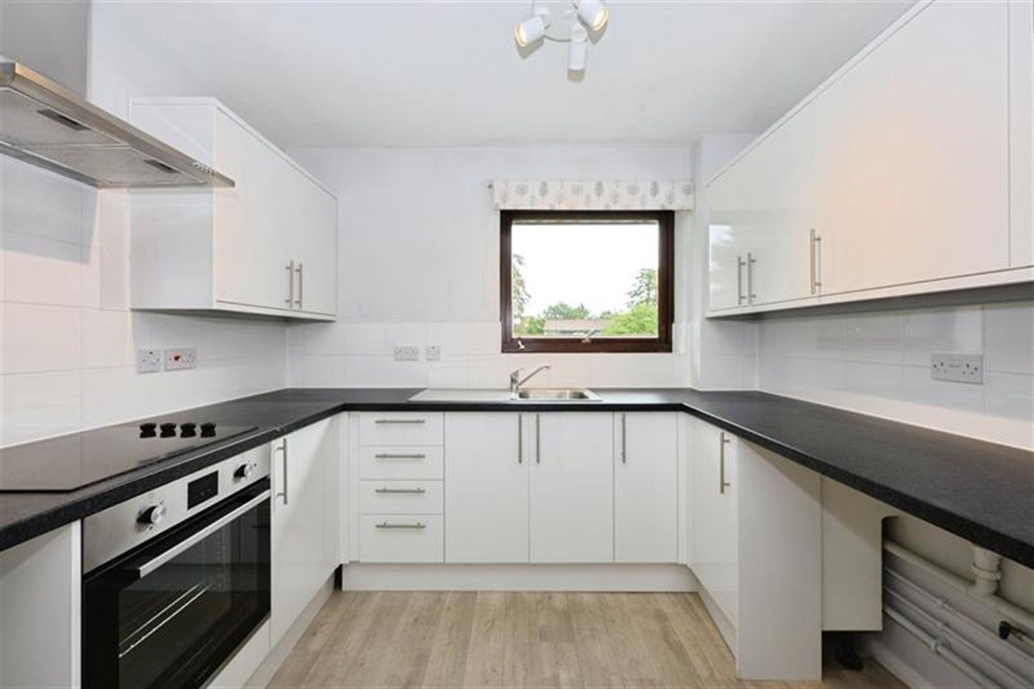 Flat Spindlewoods in Reigate and Banstead