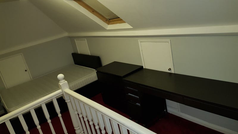Room Becmead Avenue in Greater London