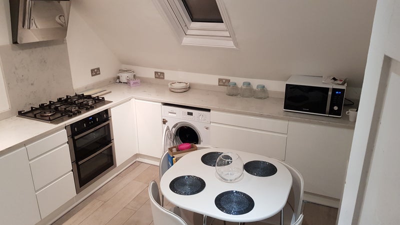 Room Becmead Avenue in Greater London