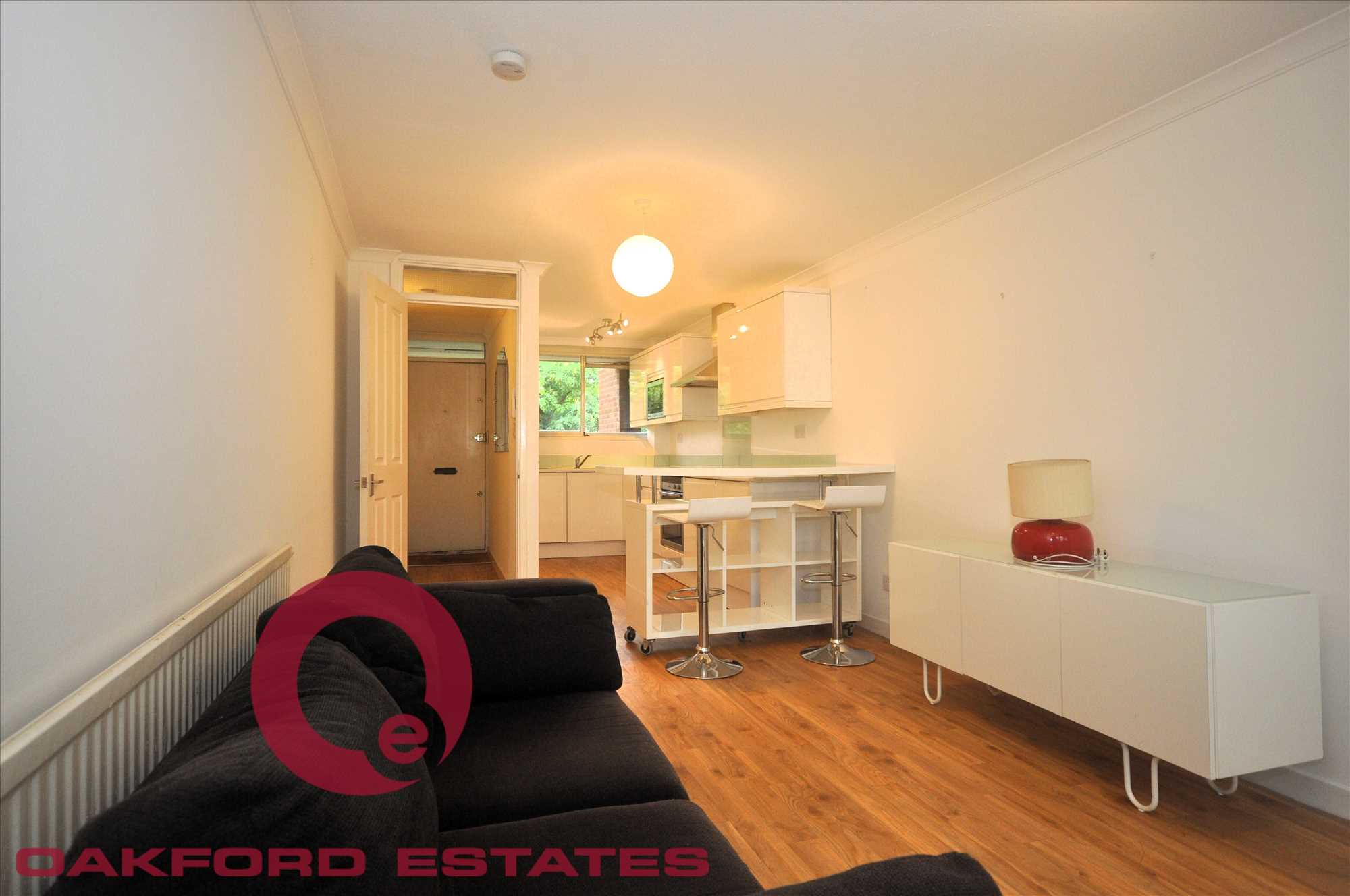 Flat Brecknock Road in Greater London