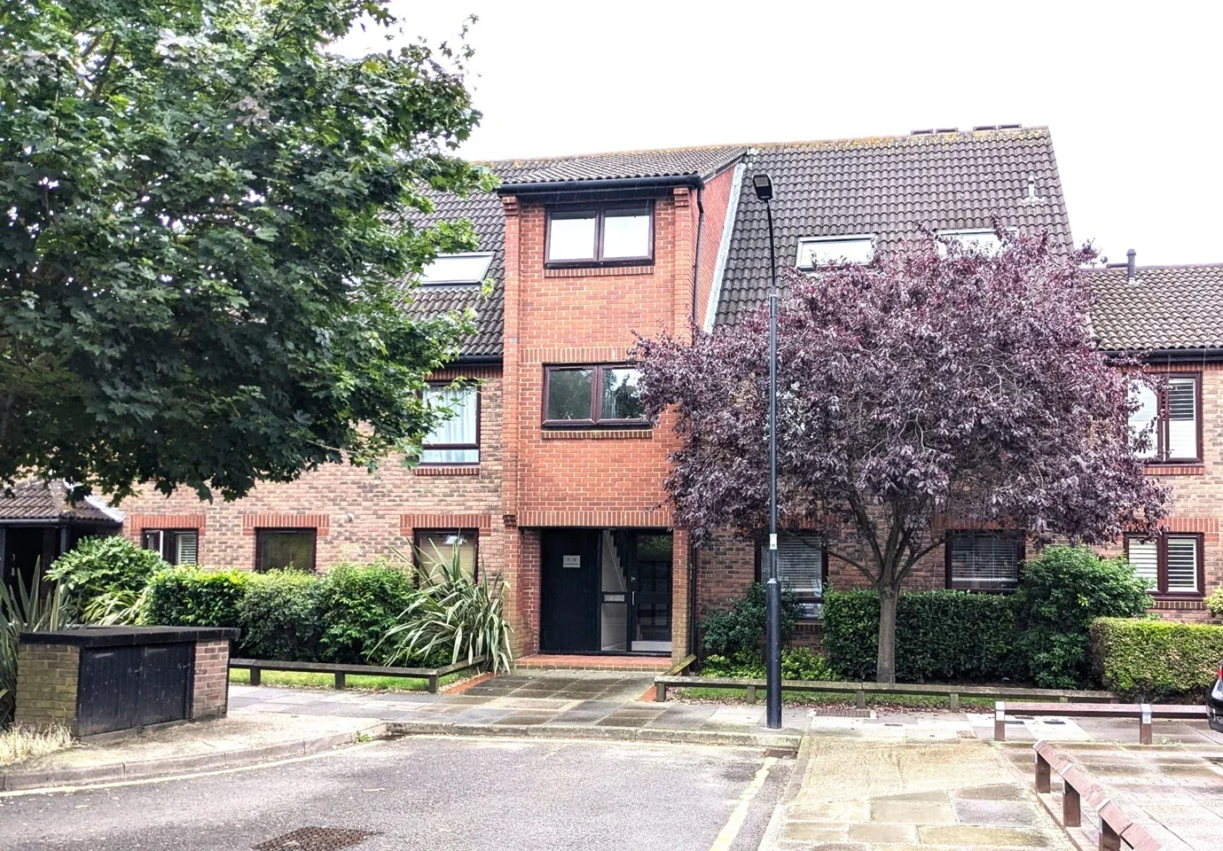 Flat Crammond Close in Greater London