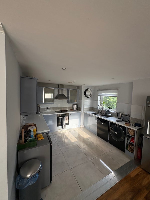 Flat Clarence Road in Cardiff
