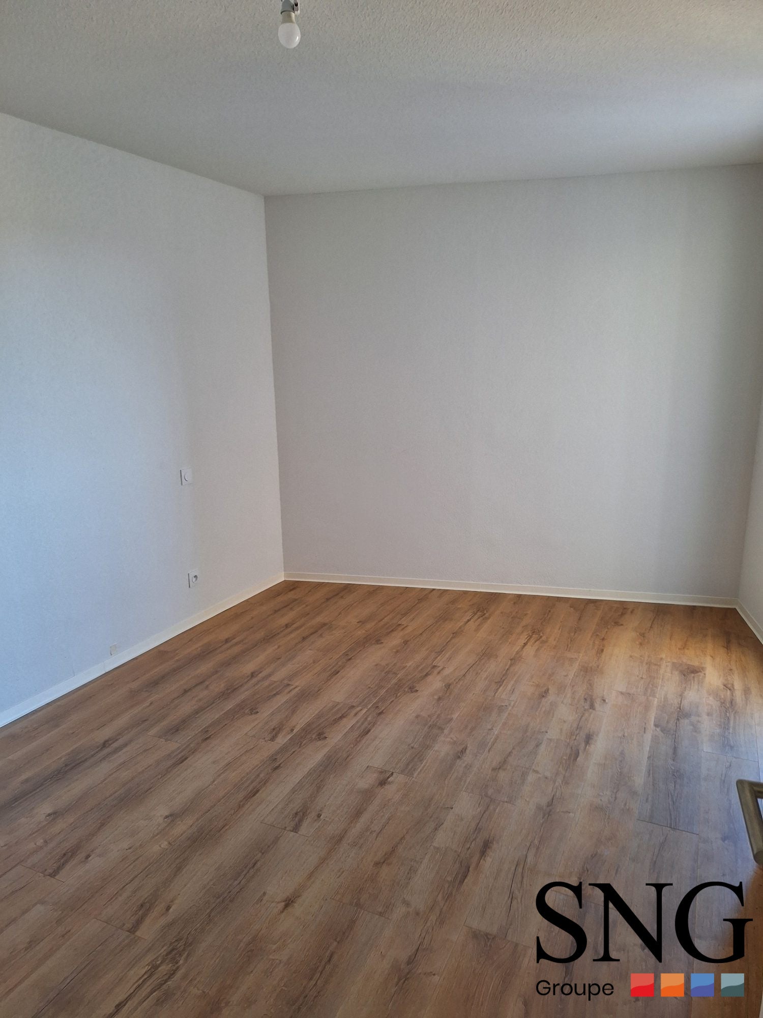 Appartement Rue Jules Raimu à Nîmes