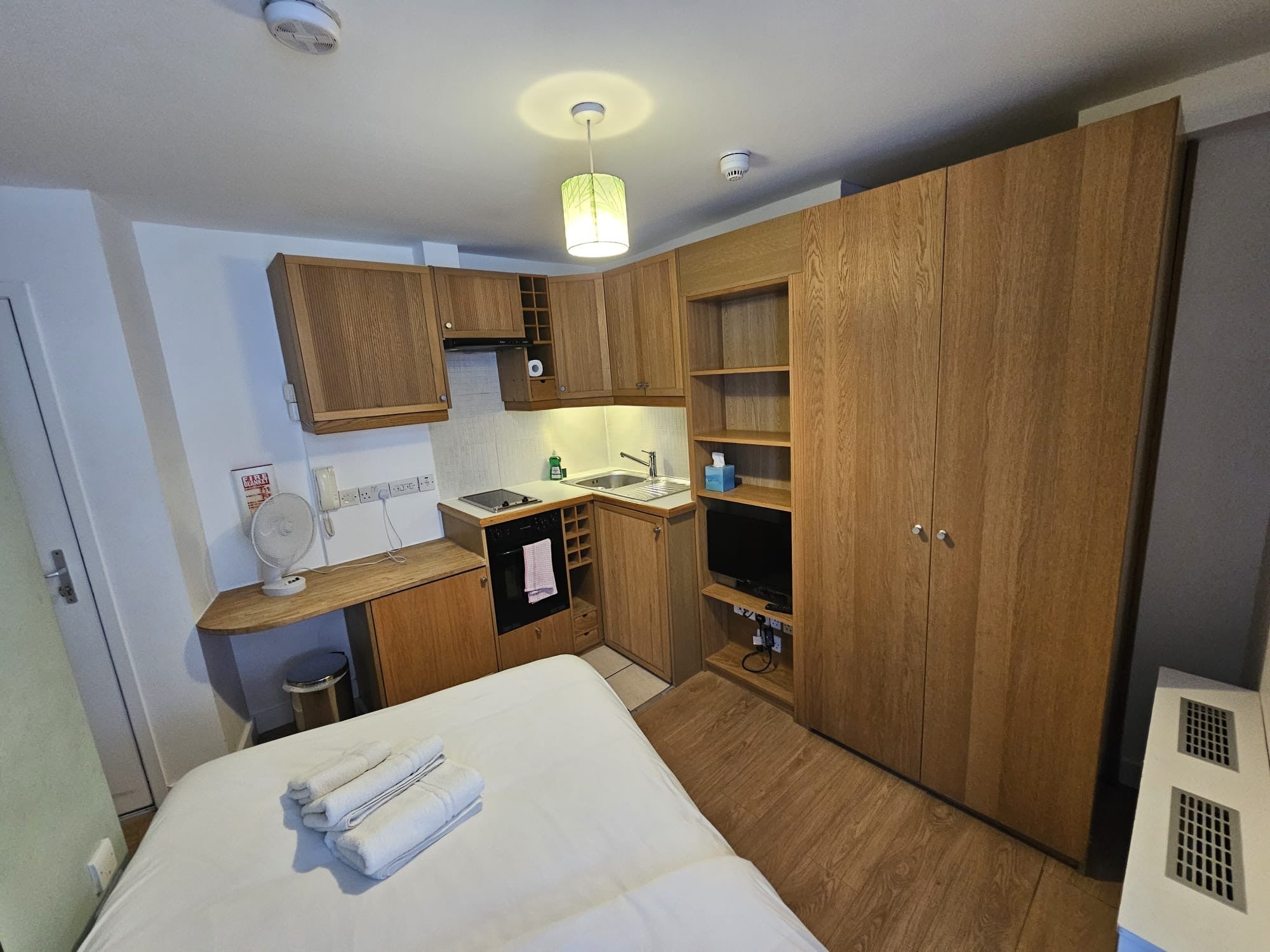 Flat Cartwright Gardens in Greater London