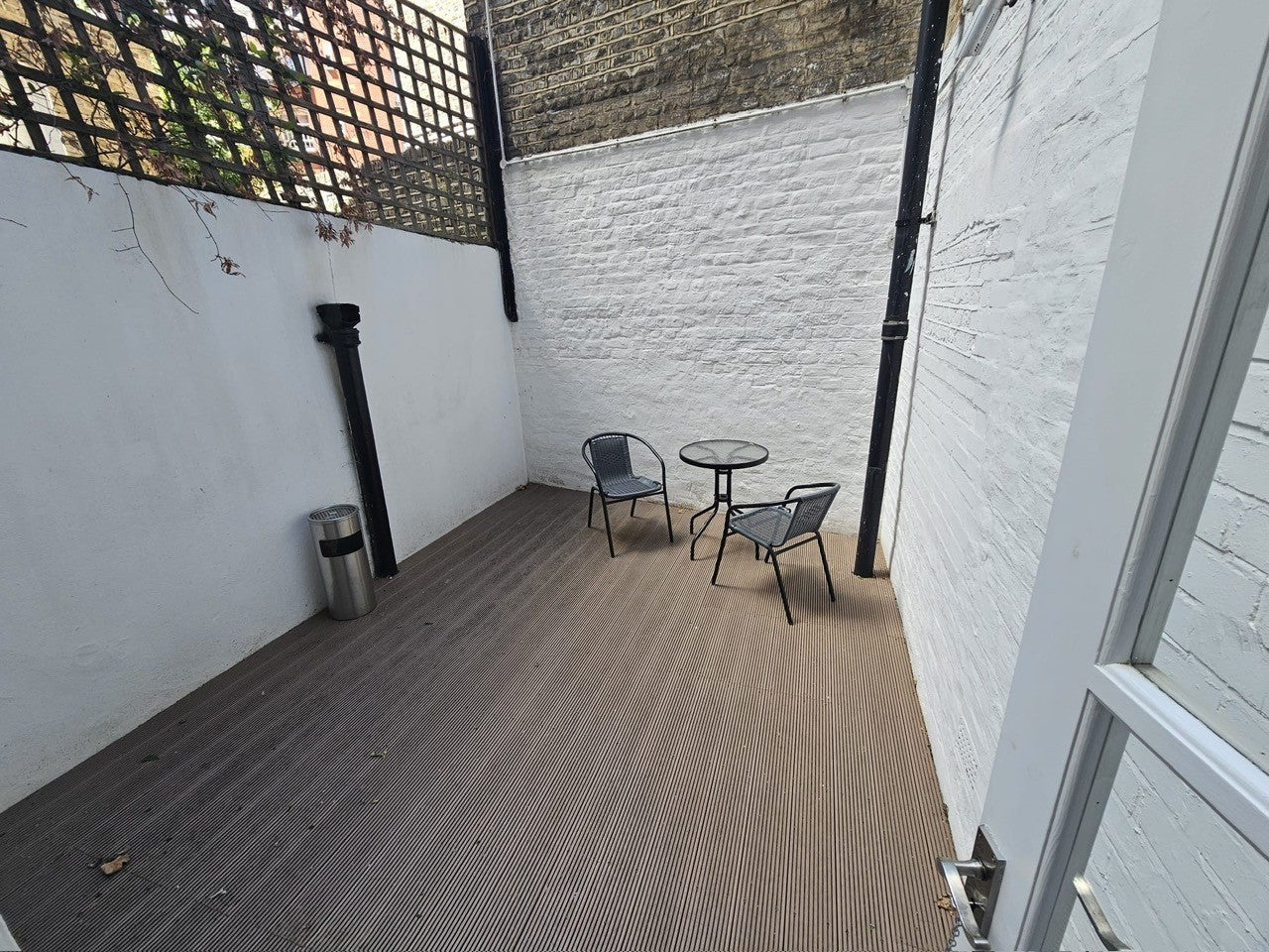 Flat Cartwright Gardens in Greater London