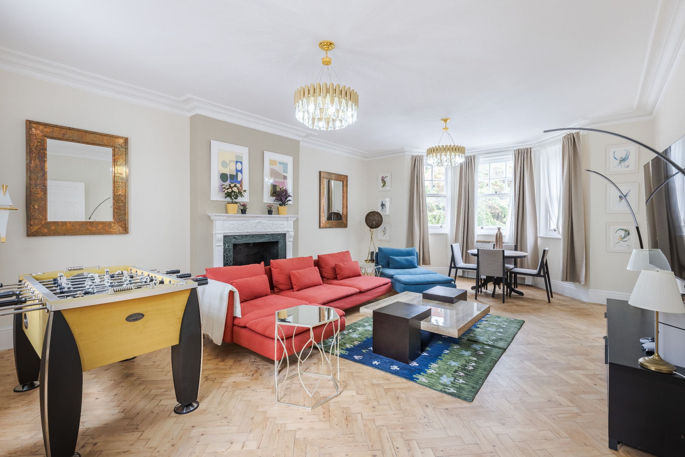 Flat Oakwood Court in Greater London