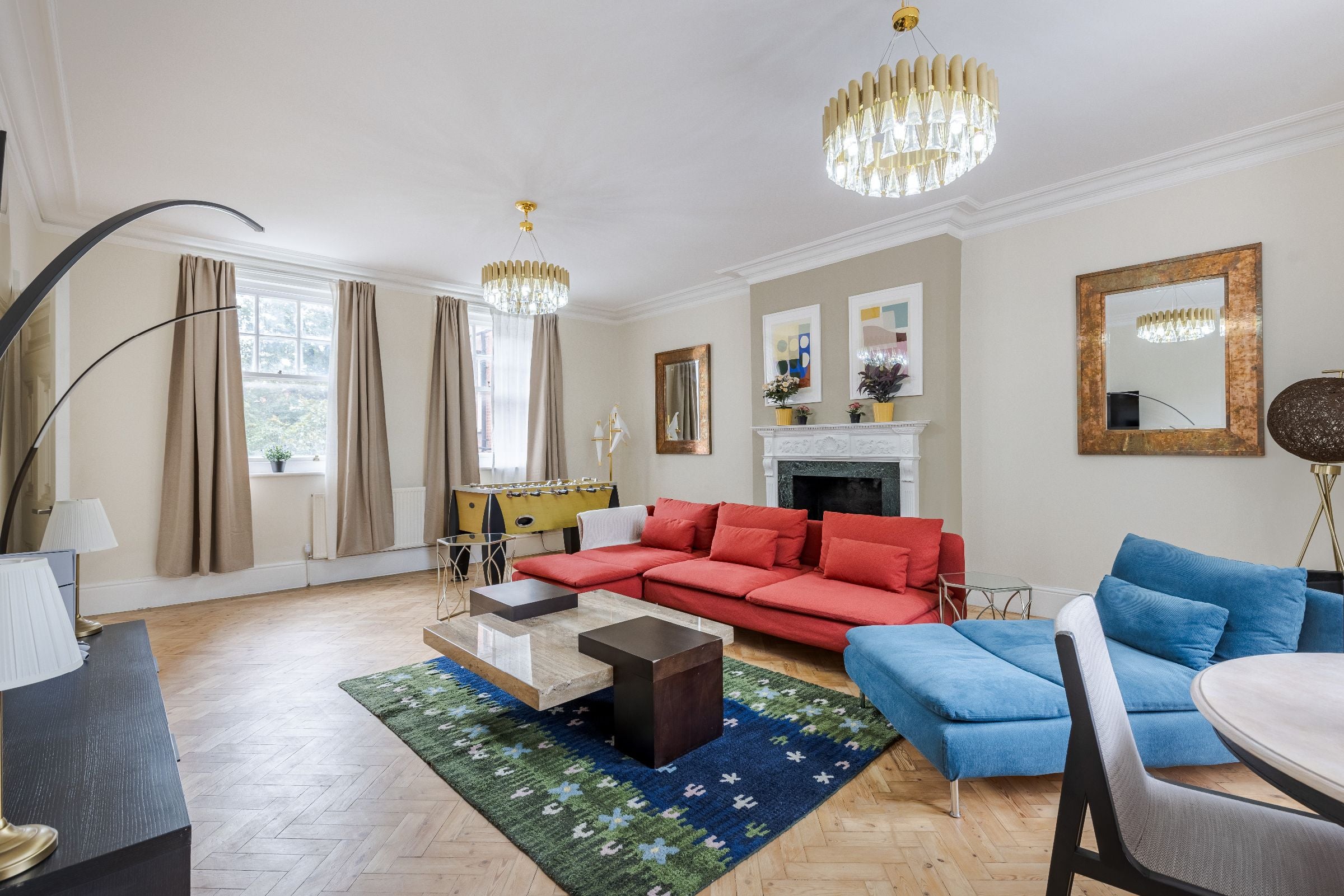 Flat Oakwood Court in Greater London