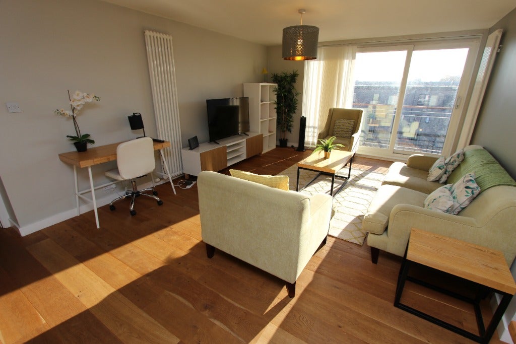 Flat East Pilton Farm Crescent in City of Edinburgh