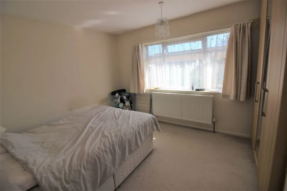 House Scott Crescent in Greater London