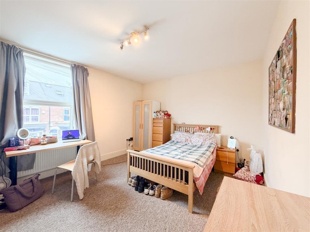Flat Denham Road in Sheffield
