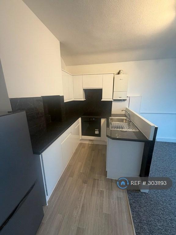 Flat Goldington Avenue in Bedford