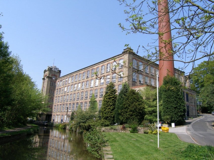 Flat Clarence Terrace in Bollington