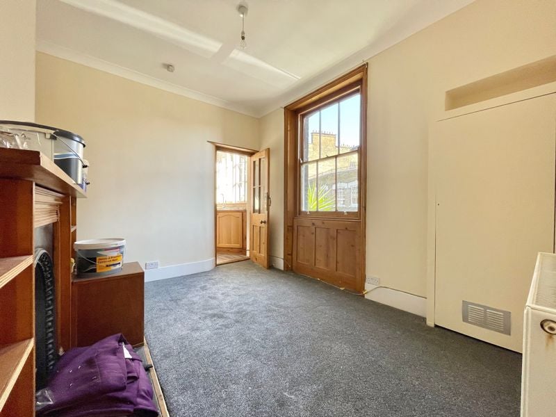 Flat Penton Place in Greater London