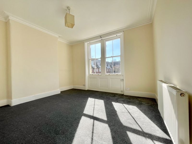 Flat Penton Place in Greater London