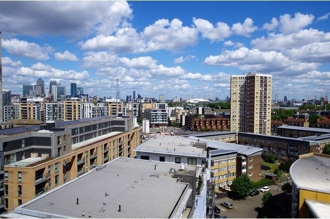Flat Tarves Way in Greater London