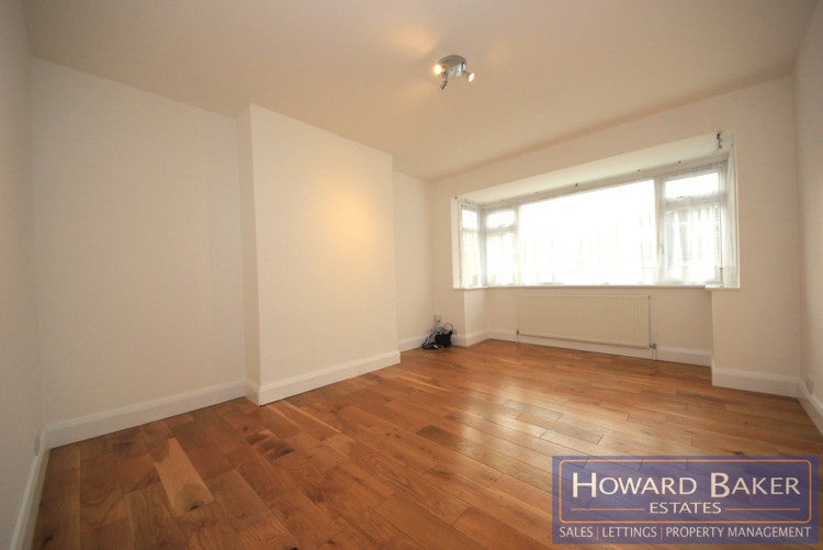 House Highfield Close in Greater London