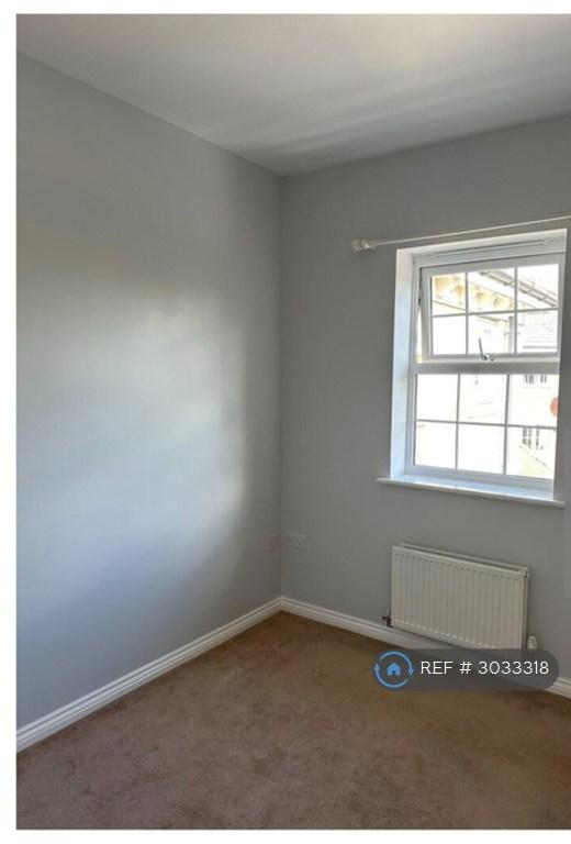 Flat Jubilee Crescent in Mid Suffolk