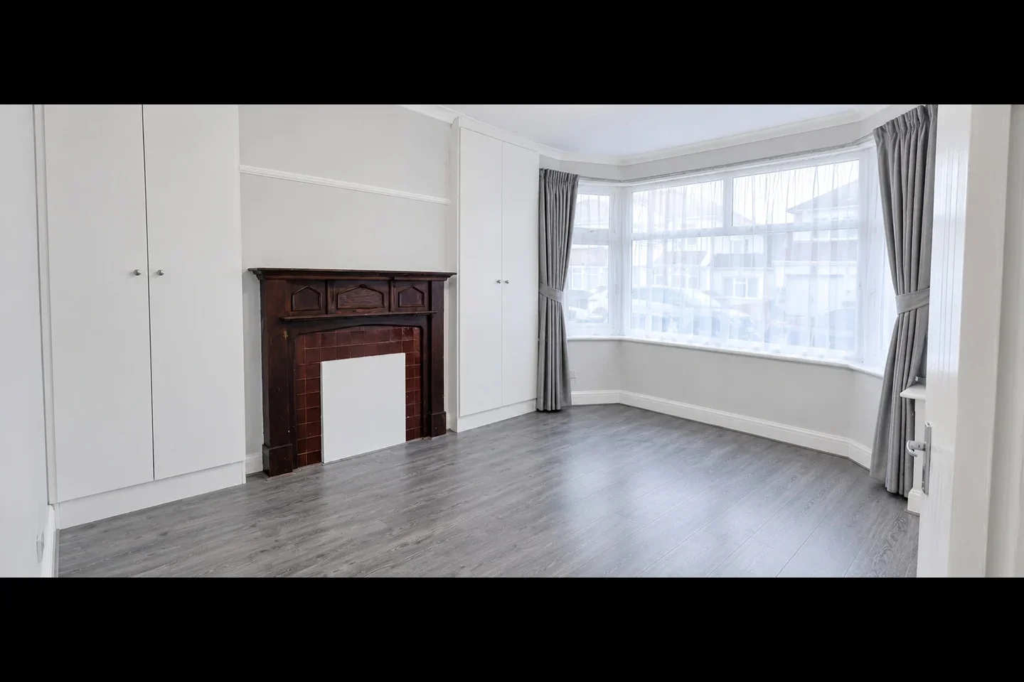 House Byron Avenue in Greater London