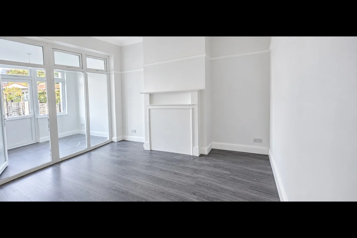 House Byron Avenue in Greater London