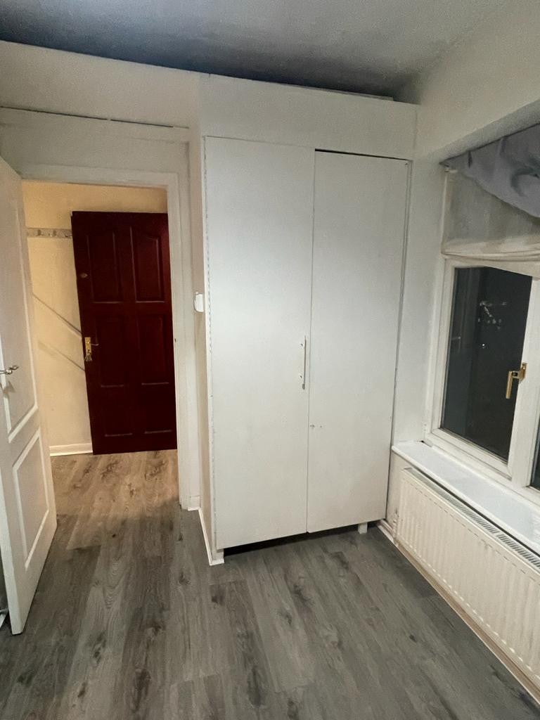Flat Sipson Road in Greater London