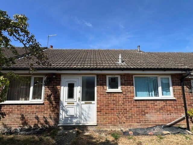 House Broadfields Close in Mid Suffolk