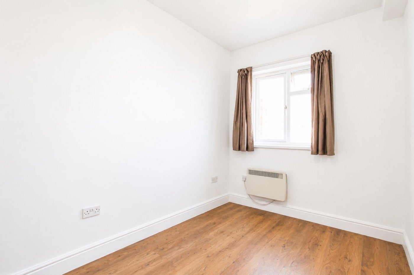Flat The Green in Greater London