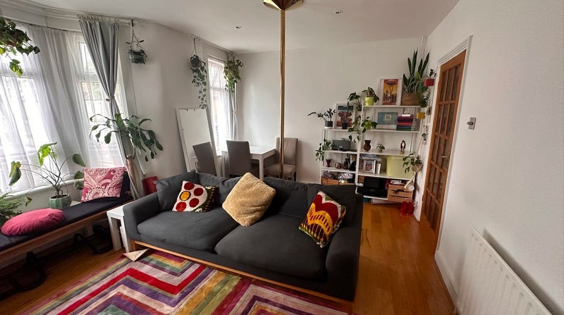 Room Kempton Road in Greater London