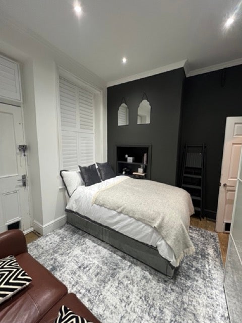 Flat Wymering Road in City of Westminster