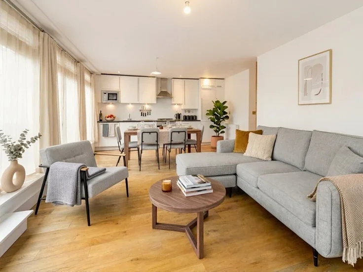 Flat Shaftesbury Avenue in Greater London