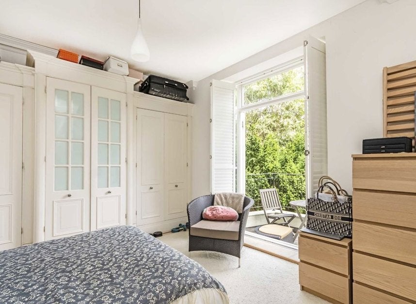 Flat Uxbridge Road in Greater London