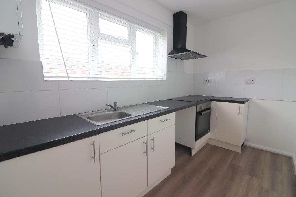 Flat Delphine Close in Luton