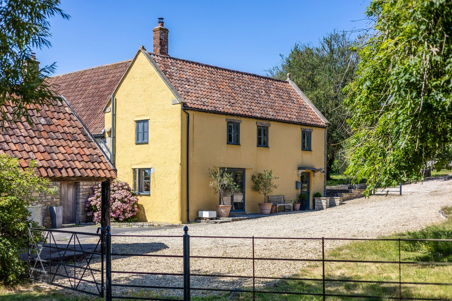 House Perridge Hill in Pilton