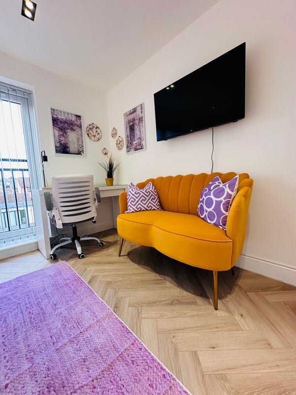 Room Witley Avenue in Dudley
