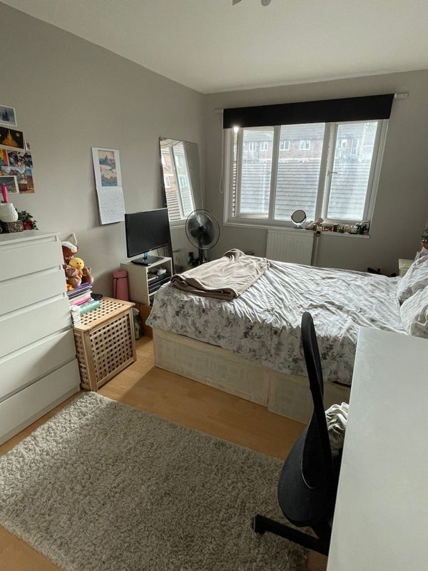 Room Sedgmoor Place in Greater London
